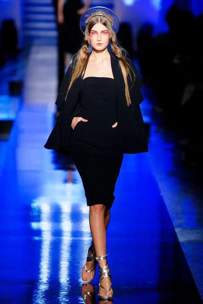 Look 4